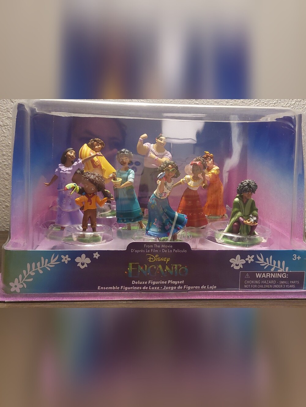 Disney Encanto Deluxe Figurine Playset - Blue, Red, Yellow, Green, Pink